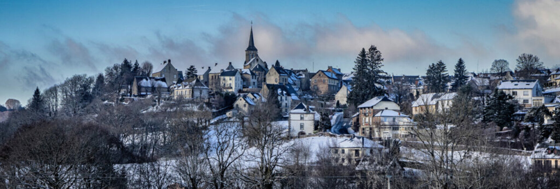 Le patrimoine de Saint-Sauves d'Auvergne (63) Puy-de-dôme